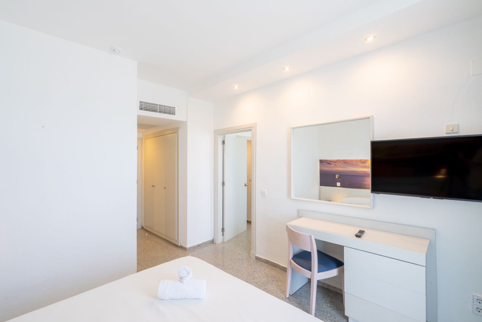 Club Hotel Aguamarina: Three-person apartment with sea view
